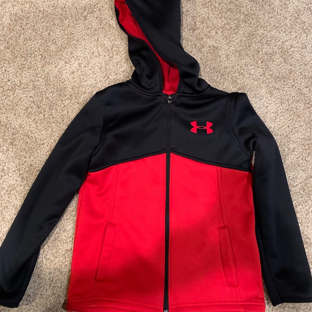 Boys youth small zip up hoodie